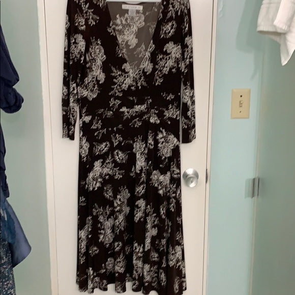 Long sleeve dress - Picture 2 of 3